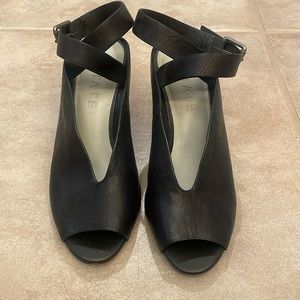 1 State Felidia Leather Wedges
